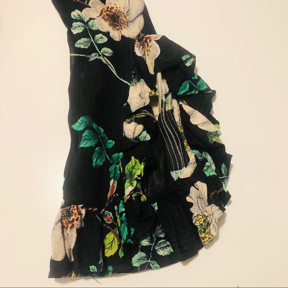 H&M | Floral Sheer Blouse w/ Bell Sleeves - Picture 8 of 8